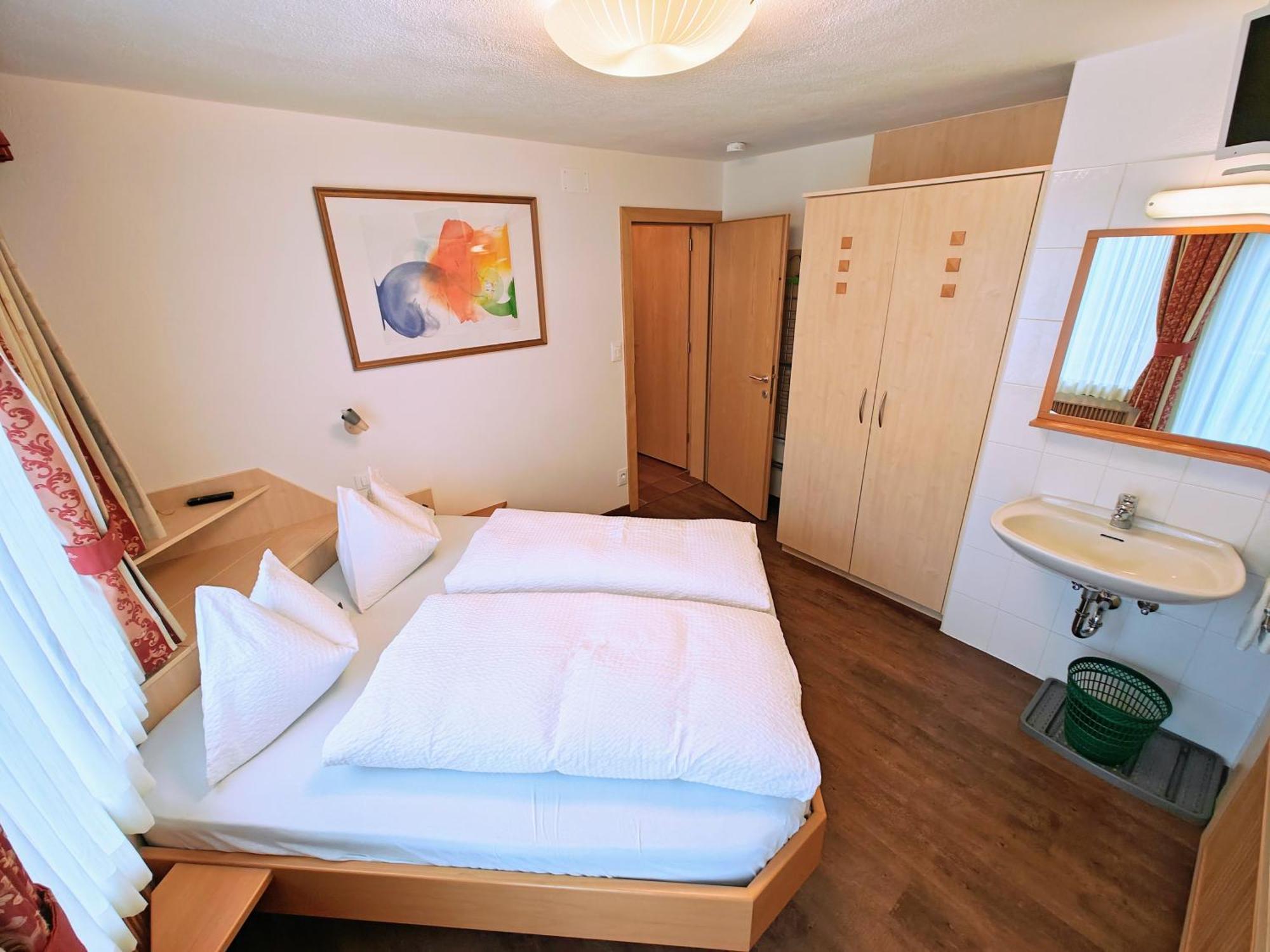 Apartments Brunella La Villa  Szoba fotó