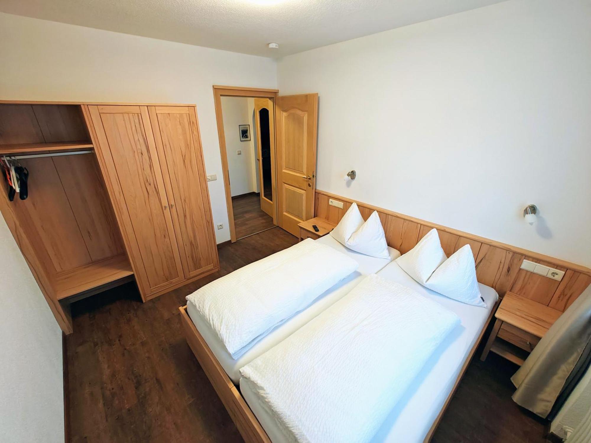 Apartments Brunella La Villa  Szoba fotó